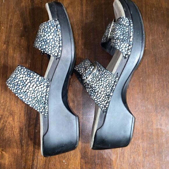 Dansko strappy slip on clog sandals size 37 - Picture 7 of 8